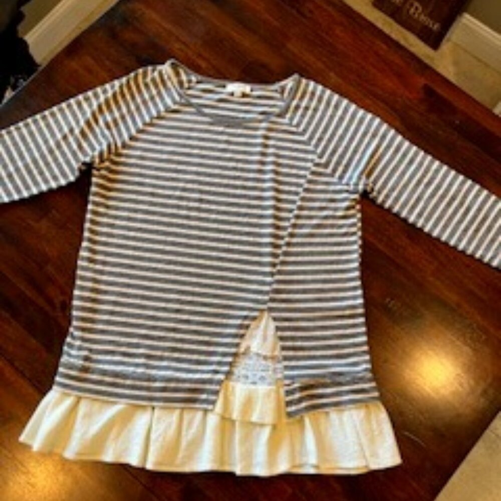 Umgee Gray & Cream Stripe 3/4 Sleeve Shirt Sz M